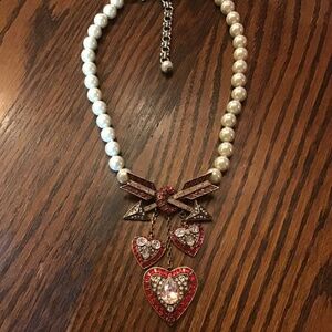 White pearl necklace